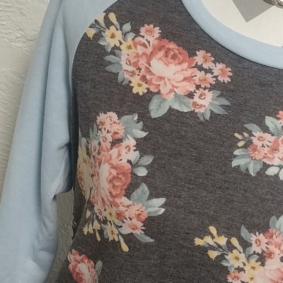 Super Soft Top! - Picture 2 of 5